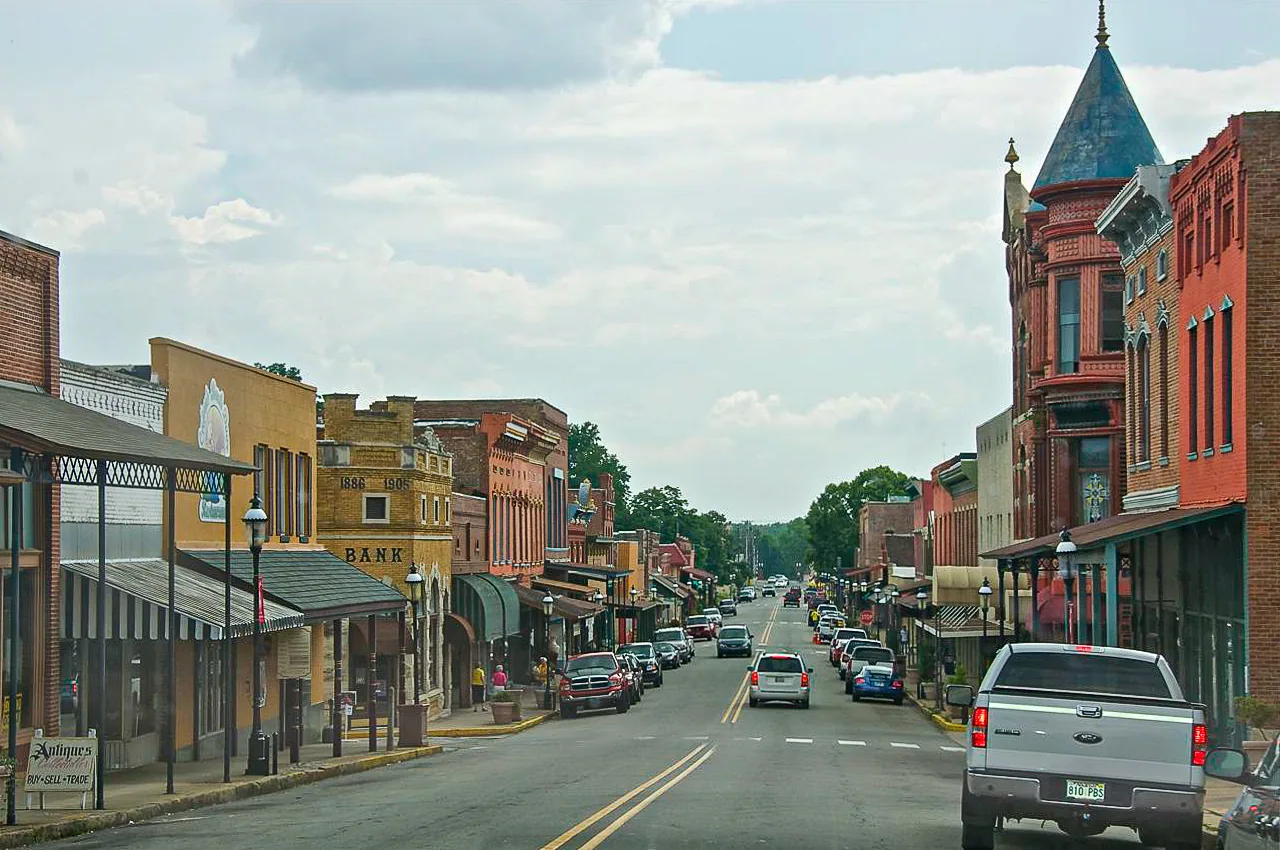 Farmington in Fayetteville, AR